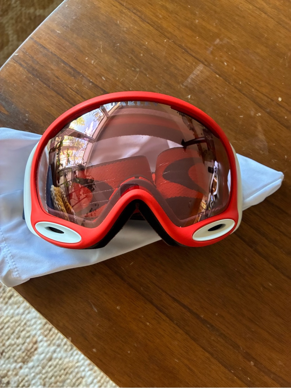 Oakley Red Ski Snow Goggles with Rose-Tinted Lens